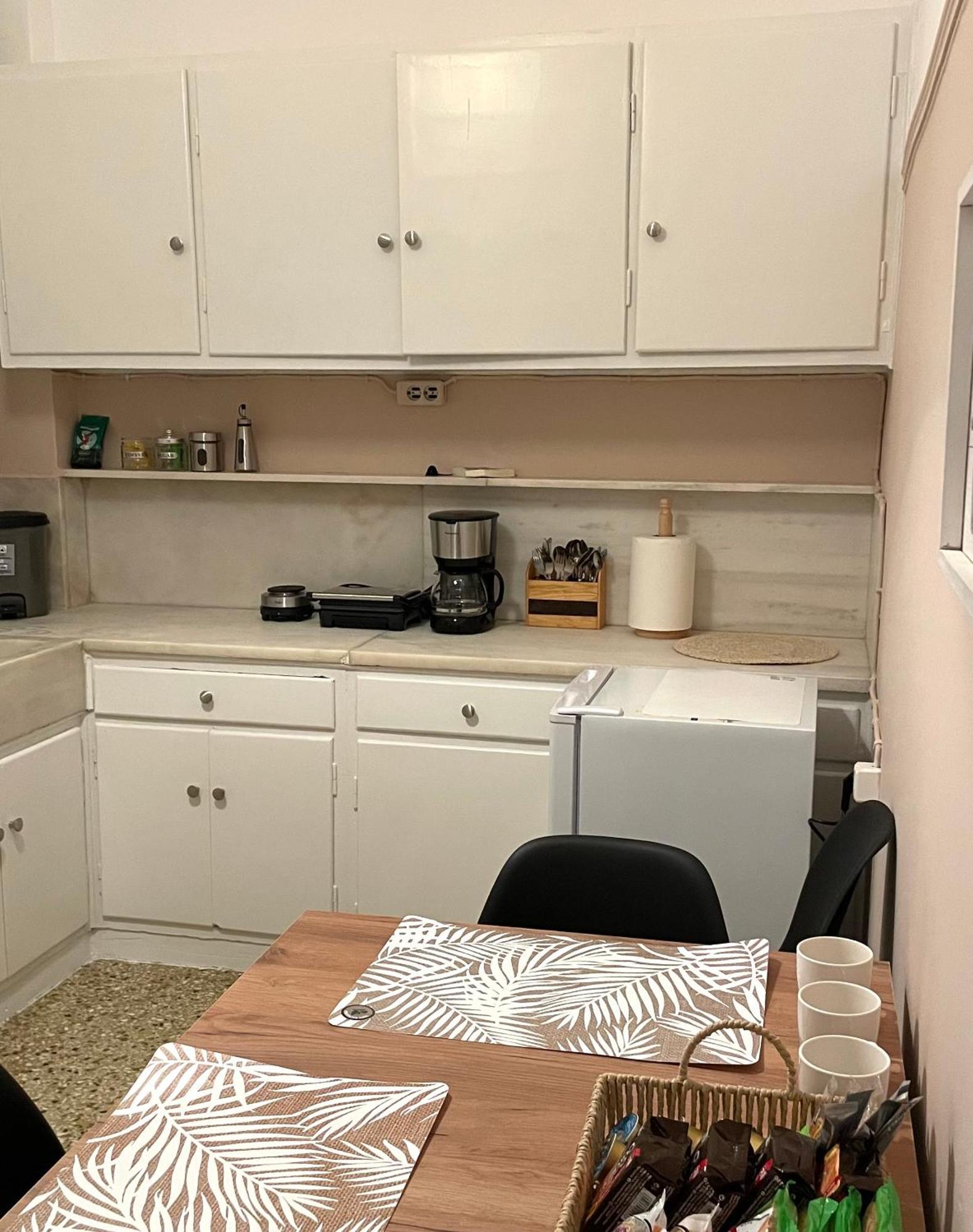 Spacious Apartment Near Panormou Metro Atenas Exterior foto